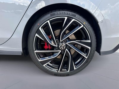 2024 Volkswagen Golf GTI Autobahn