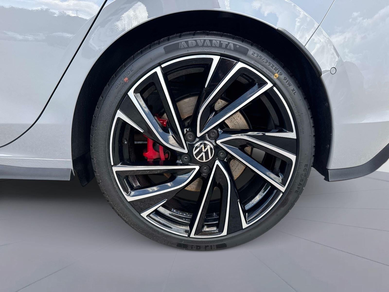 2024 Volkswagen Golf GTI Autobahn