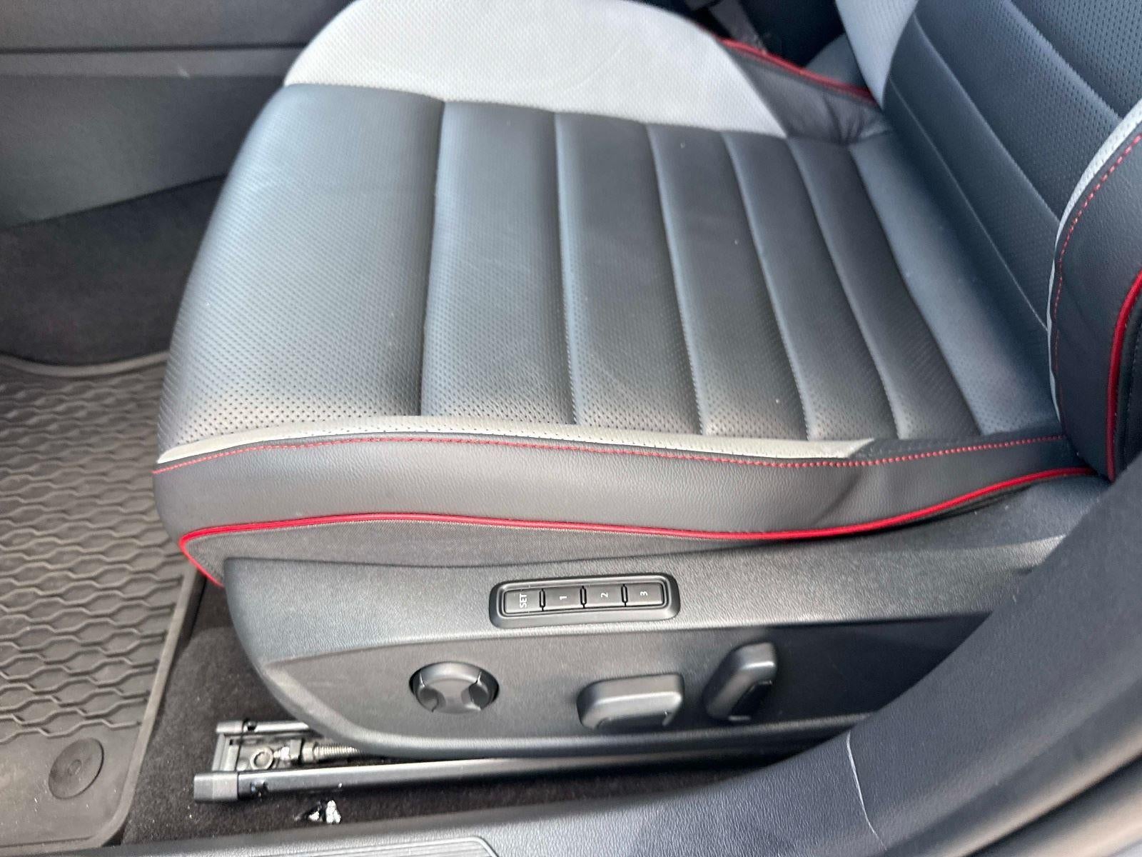 2024 Volkswagen Golf GTI Autobahn