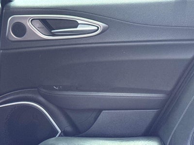 2017 Alfa Romeo Giulia Base