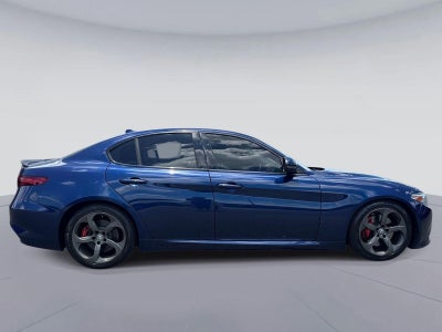 2017 Alfa Romeo Giulia Base